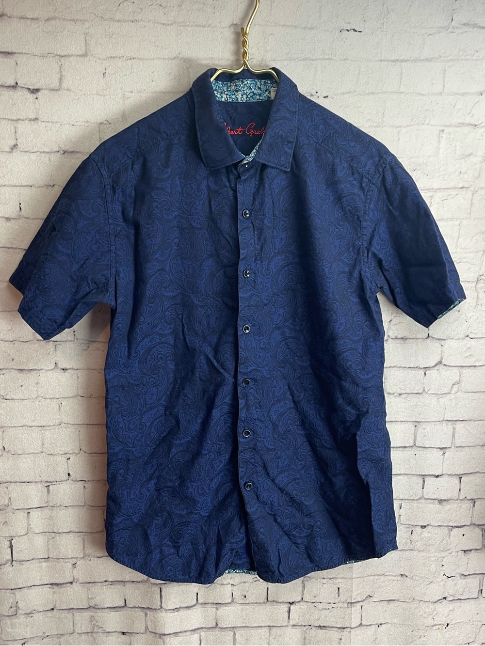 Robert Graham Mens size large navy blue paisley short sleeve button down shirt